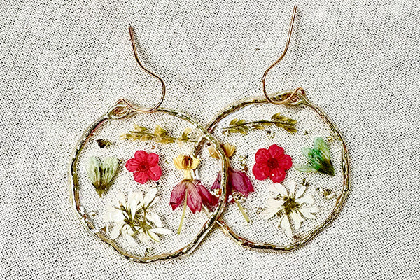 PRESSED FLORAL JEWELLERY